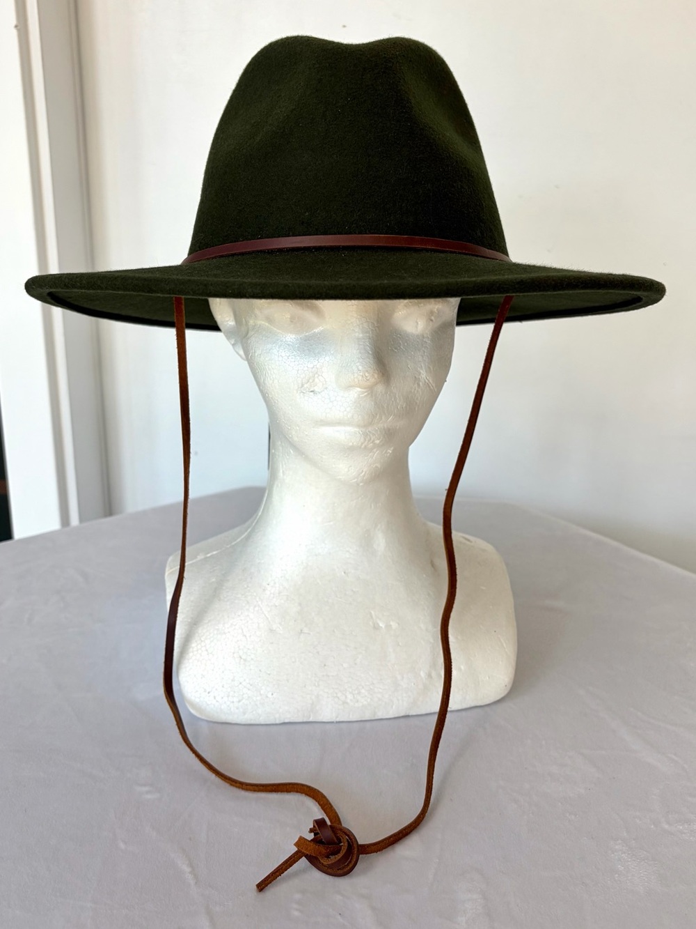 Brixton NWT Felted Wool Field Hat, Moss Green, leather chin strap, M (58)
